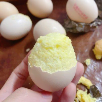 可愛(ài)軟萌的蛋殼小蛋糕，健康有營(yíng)養(yǎng)，小朋友很愛(ài)吃